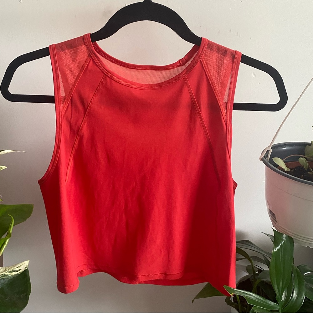 Lululemon cropped tank top - size 4